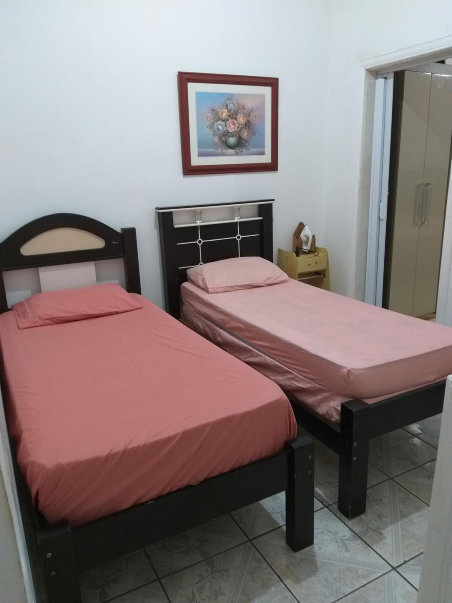 Casa Vo Doca, Preco Unico Pela Casa Inteira,Cabem Ate 10 Pessoas Ao Lado Da Basilica Aparecida Holiday home *
